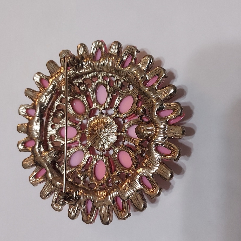 Pink Brooch - Picture 2 of 3